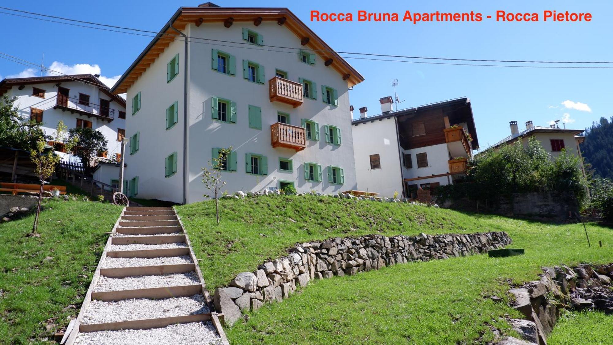 Appartamenti La Rocia Rocca Pietore Exteriör bild